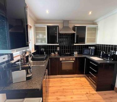 Lucan House | Luxury Home in Dublin WiFi TV B&B Close to City Centre