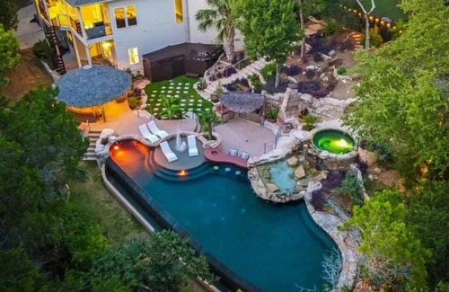 Lakeway House | Luxury home, pool, media room, 4 bedrooms, private, wrap around porch, OD Kitch