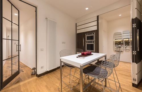 Oltrarno Apartment | Luxury home, premier location with complimentary wine tasting upon arrival