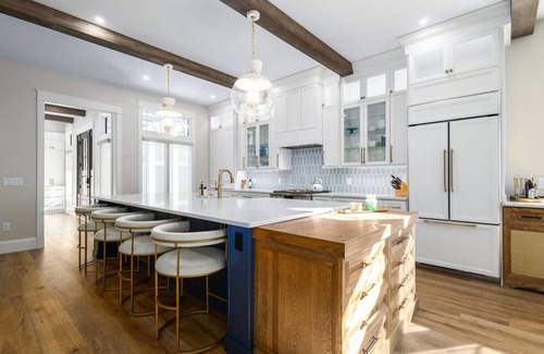 Harters Heights Apartment | Luxury Home Under the Dome | 2 Min to Notre Dame