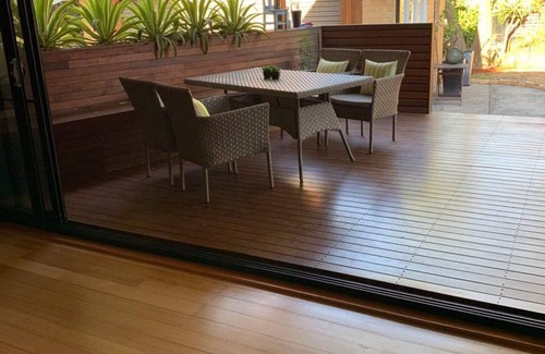 Mulgrave House | Luxury home with 3 BR + study near Monash Uni