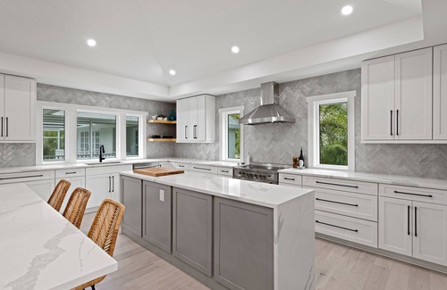 Butterknife House | Luxury Home with Pool/Spa and Private Beach Access