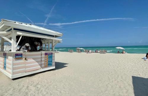 Mid Beach Apartment | Luxury Hotel on the Beach - Oceanview, Pool, Resort & Premium Amenities
