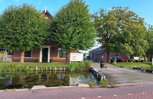 Leidschendam Apartment | Luxury hotel rooms, possibly with farmer's breakfast!