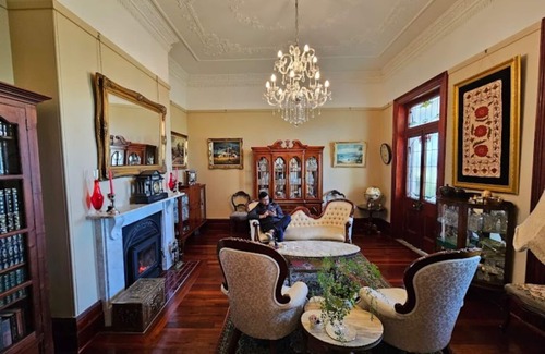 Leconfield Bed & Breakfast | Luxury hotels set in a historic property, wineries, rural setting with views