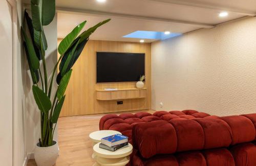Epinettes House | Luxury House with AC - 6BD-12P - Batignolles