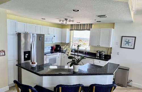 Holly Hill Condo | Luxury in Daytona Beach! 3 BR, 3 Bath Beachfront Condo. 15th flr Views!