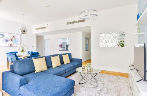 Dubai Marina Apartment | Luxury JBR · 2BR · 5* Beach Resorts Access!