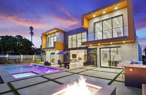 Ladera Heights Villa | Luxury LA Mansion with Ocean & City Views