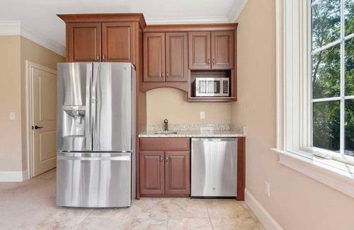 Raleigh House | Luxury lake-front family home with pool!