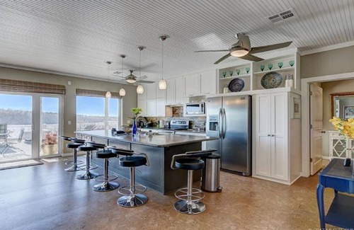 Texanna House | LUXURY LAKE HOME with Quick Access to Swimming Beaches and Boat Ramp