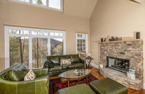 Big Canoe House | Luxury Lake House in Big Canoe/Game room/Fire Pit/Direct lake access