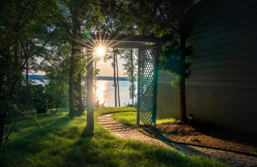 Macon Villa | Luxury Lakefront Retreat-Secluded, Hot Tub, Dock, Sunset View