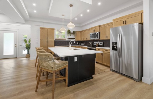 Indian Point House | Luxury Lakeview Escape & Marina Access– Near Silver Dollar City
