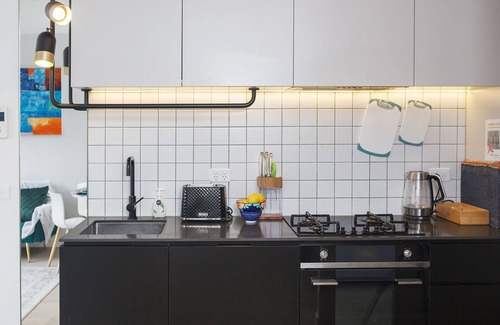 South Yarra Apartment | Luxury Living in Heart of South Yarra near Jam Factory, Prahran Market Chapel St