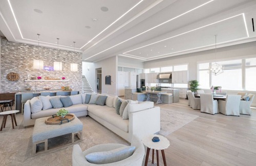 Bonita Springs Apartment | Luxury Mansion w/Theater, Game Room & Pool - Directly on Beach