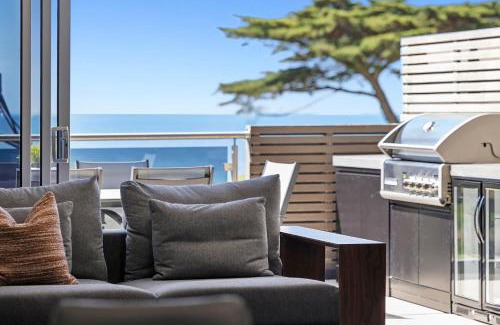 Torquay Apartment | Luxury Meets Oceanfront Bliss on The Esplanade