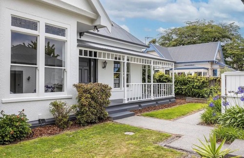 Strowan Villa | Luxury Merivale Villa