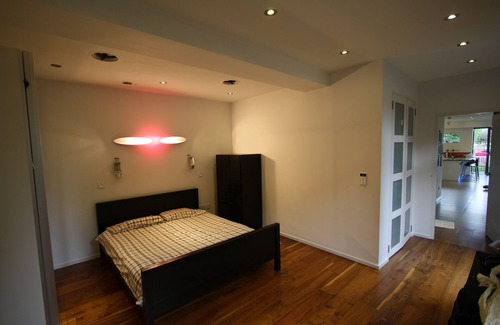 Murrayfield House | Luxury modern, large house close to citycentre, overlooking the river with patio