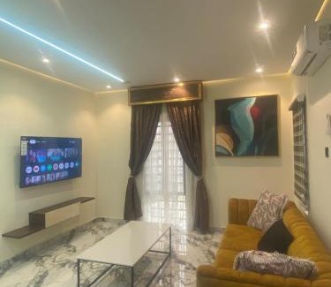Oshodi-Isolo Apartment | Luxury & Modern Self Check-In Apts near Airport M02b