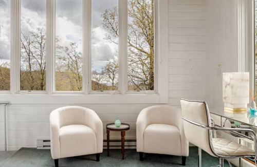 Stratton Mountain House | Luxury Mountain Chalet, Hot Tub, Fire Pit & Panoramic Stratton Views