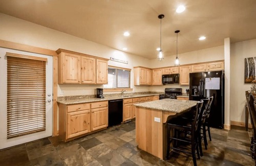 Kimball Junction Ski Chalet | Luxury Mountain Home w/Hot Tub