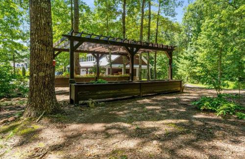 Blue Ridge House | Luxury Mountain Mansion, 7BR, 8 king beds, 10000sf, Views, Pool, Sport Court, Gym, Sauna, Petting Zoo