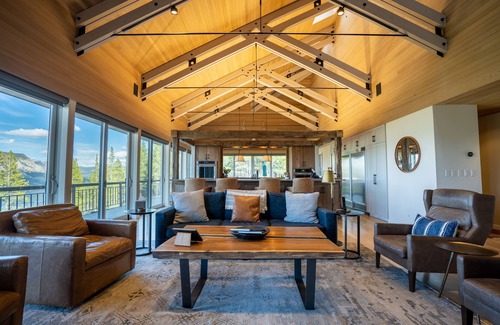 Crested Butte House | Luxury Mountain Retreat with Breathtaking Views on 70 Acres ⛰️⛰️⛰️