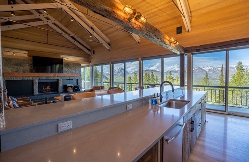 Crested Butte House | Luxury Mountain Retreat with Breathtaking Views on 70 Acres ⛰️⛰️⛰️