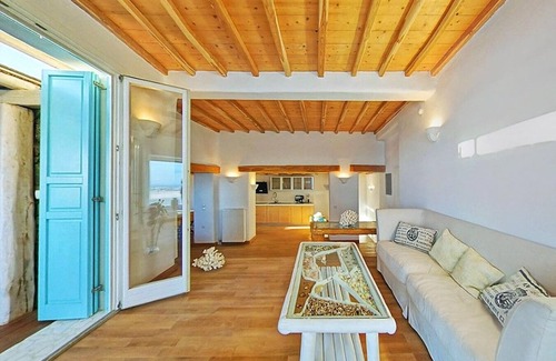 Fanari Villa | Luxury Mykonos Villa | Kings and Queens.