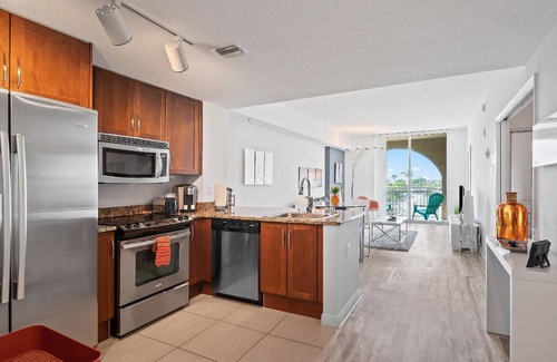 Boynton Beach Condo | Luxury Near the Beach! BEACH PASS INCLUDED!