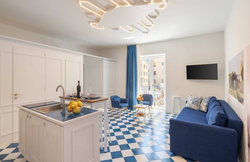Sorrento Historic Centre Apartment | Luxury New Sorrento Home with Terrace - Sleeps 12