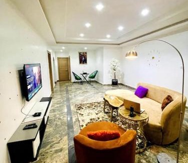 Abuja Apartment | Luxury Oasis 1 - Private En-suite 1 Bedroom in a Shared Apartment in Abuja with Pool, Games, Balcony, and Garden