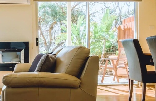 Bicheno Apartment | Luxury Oceanfront Escape - The Lookout at Cod Rock Point