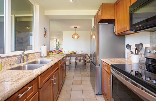Princeville Condo | Luxury ocean-view condo with 4 lanais, pool, & hot tubs - walk to Queen's Bath