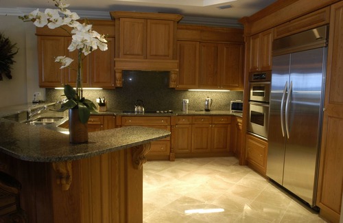 Seven Mile Beach Condo | Luxury oceanfront condominium on Seven Mile Beach, Grand Cayman