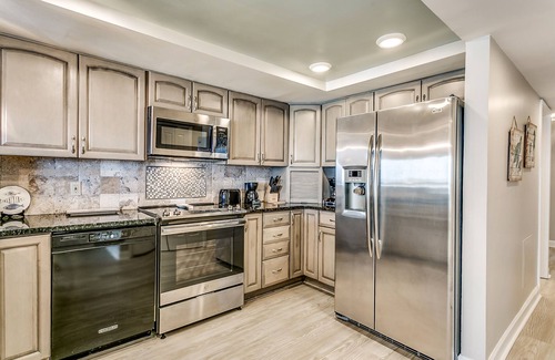 Myrtle Beach Condo | Luxury Oceanfront top floor Penthouse w/4 Balconies-by Luxury Beach Rentals!