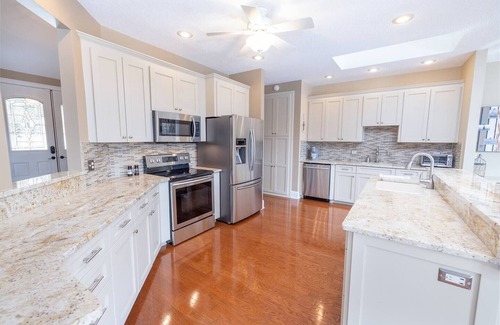 Seneca House | Luxury on Lake Keowee w/Dock