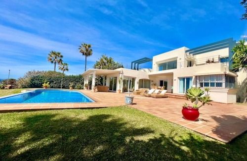 Carib Playa Villa | Luxury on the beachfront
