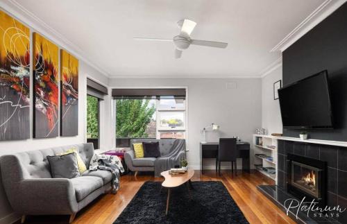 Lake Wendouree Apartment | Luxury On Webster
