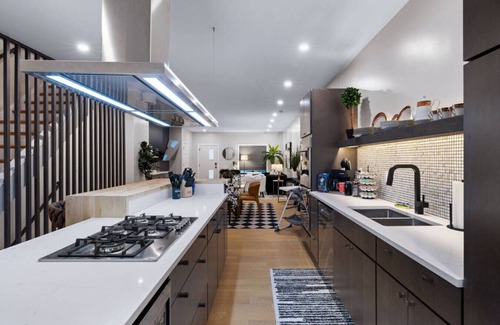 Lawrenceville Apartment | Luxury Overlooking Lawrenceville! Stylish & Serene