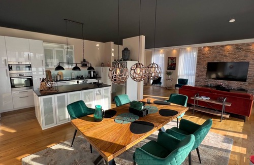 Region Hannover District Apartment | Luxury penthouse 180m2 with elevator and whirlpool