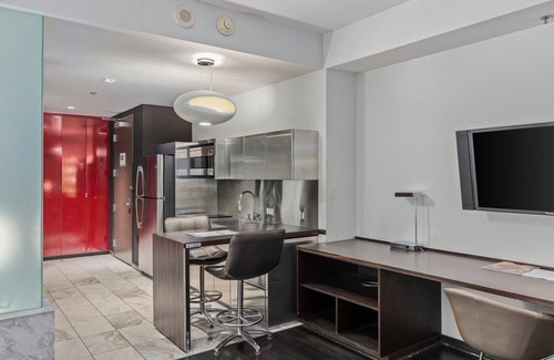 Las Vegas Apartment | Luxury Penthouse 53rd Floor Breathtaking Strip Views Balcony