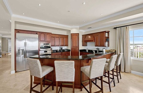 Seven Mile Beach Condo | Luxury Penthouse at Sea Breeze #9