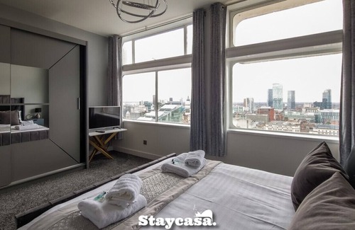 Manchester City Centre Apartment | Luxury Penthouse,Great location,23rd floor views