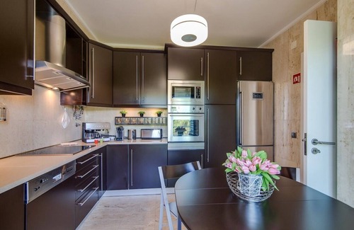 Olhos D'Agua Apartment | Luxury penthouse with large private terrace (w/bbq) in Olhos de Água