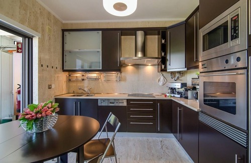 Olhos D'Agua Apartment | Luxury penthouse with large private terrace (w/bbq) in Olhos de Água