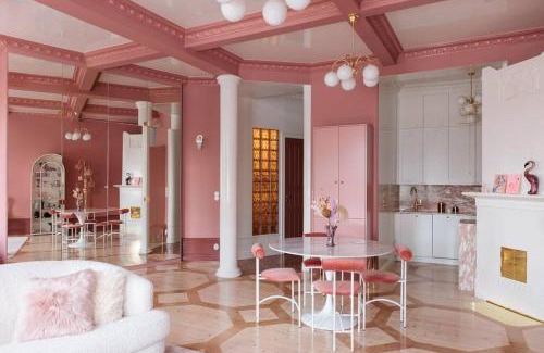 Alppiharju Apartment | Luxury Pink Suite, autohalli