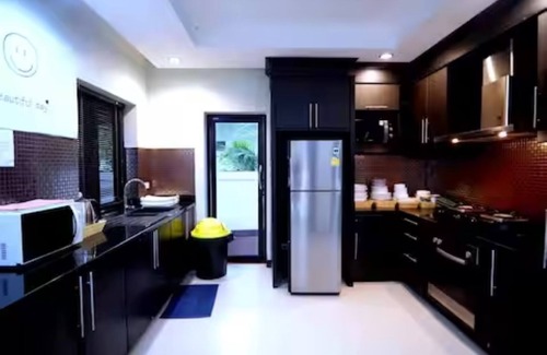 Na Chom Thian Villa | Luxury Pool Villa, Fun Place Pattaya – 5BR for 10 Guests