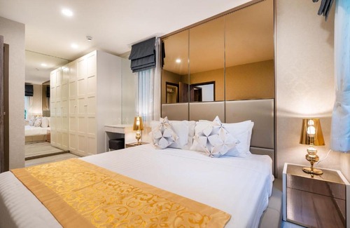 Sa Khu Apartment | Luxury Poolside 1 bedroom Free Netflix at Naiyang